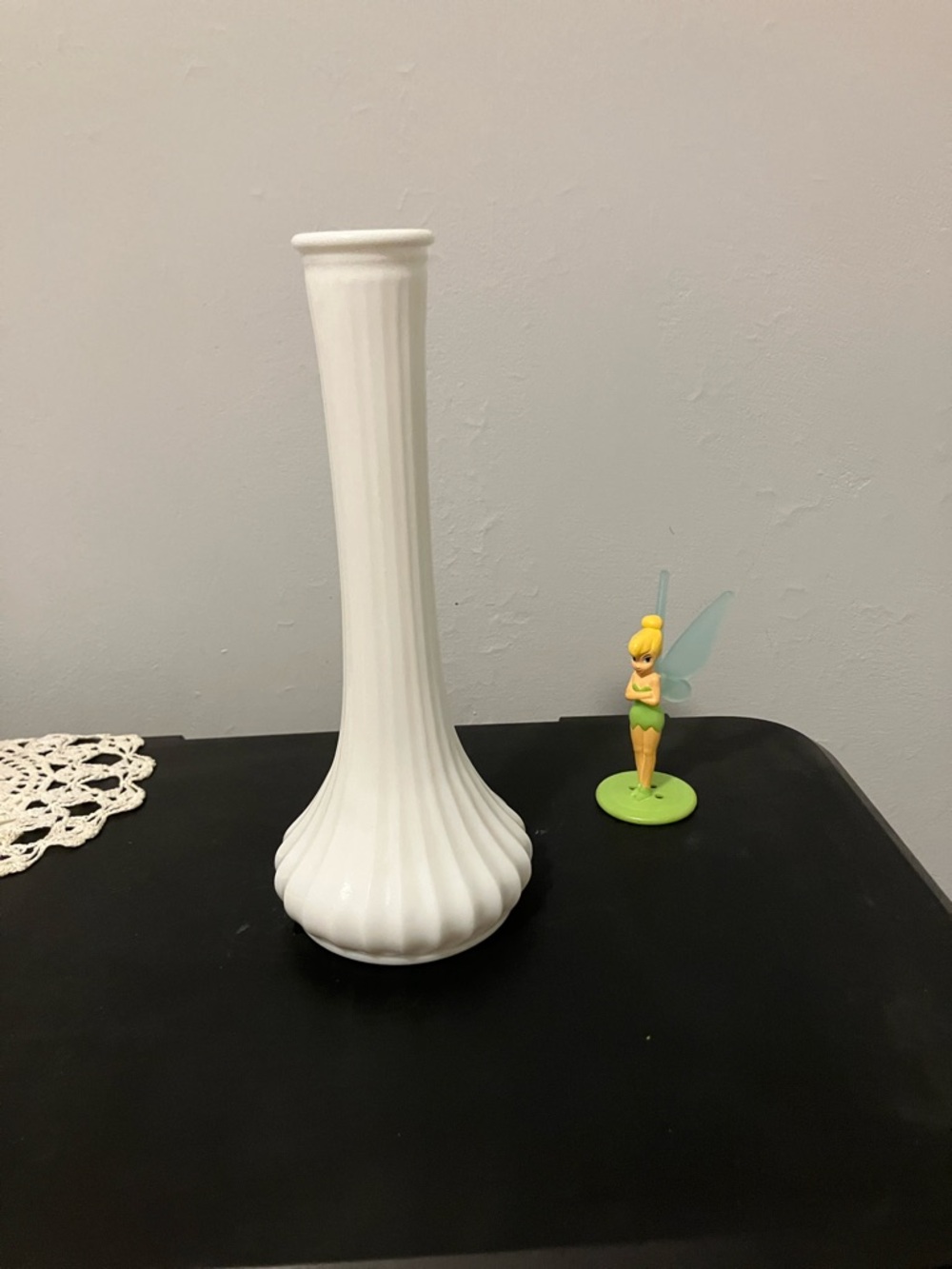 Vase milk glass  Hoosier  #4096